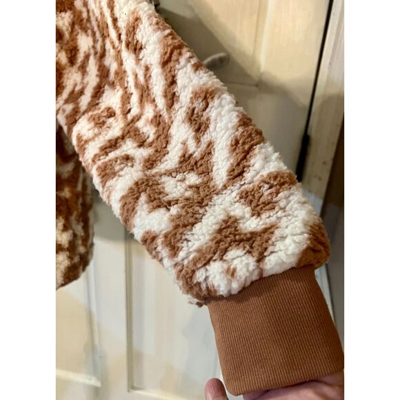 VS Pink Sherpa Oversized Pullover Hoodie V-neck in Brown White, Sz XS - Picture 3 of 16